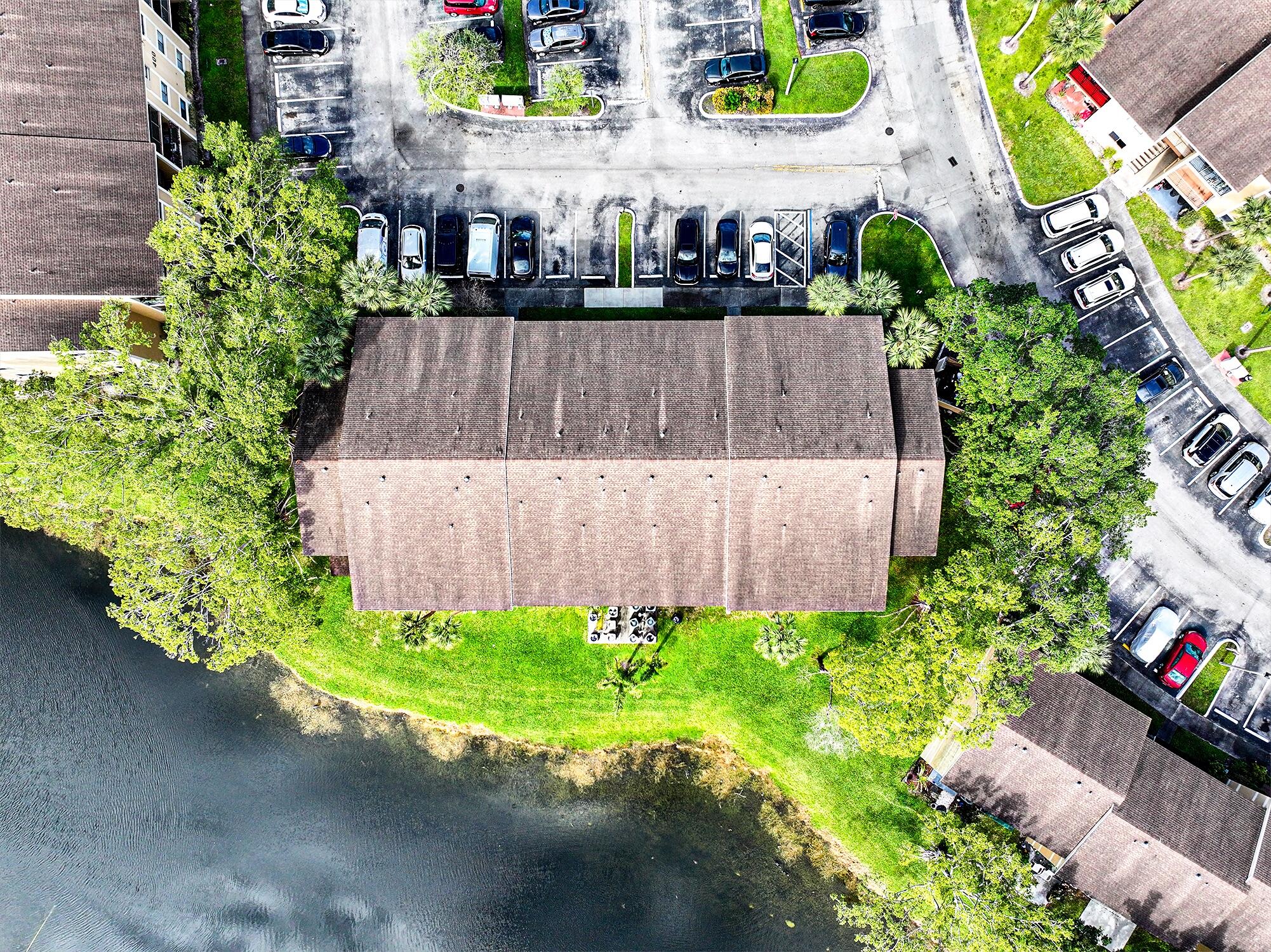 450 Palm Circle 106