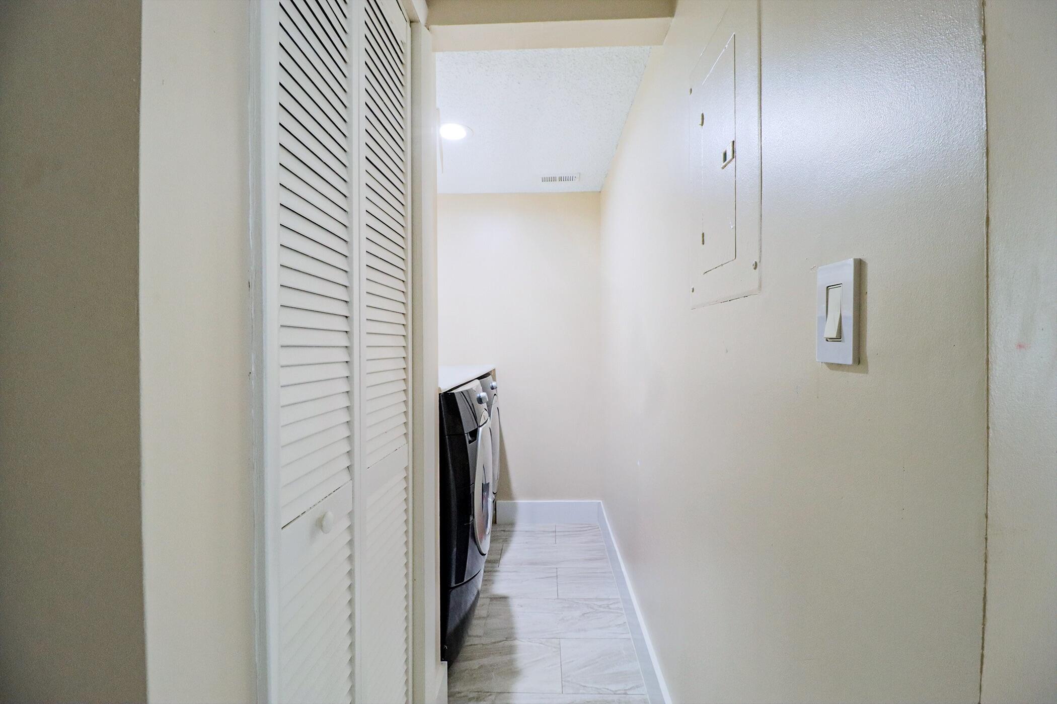 450 Palm Circle 106