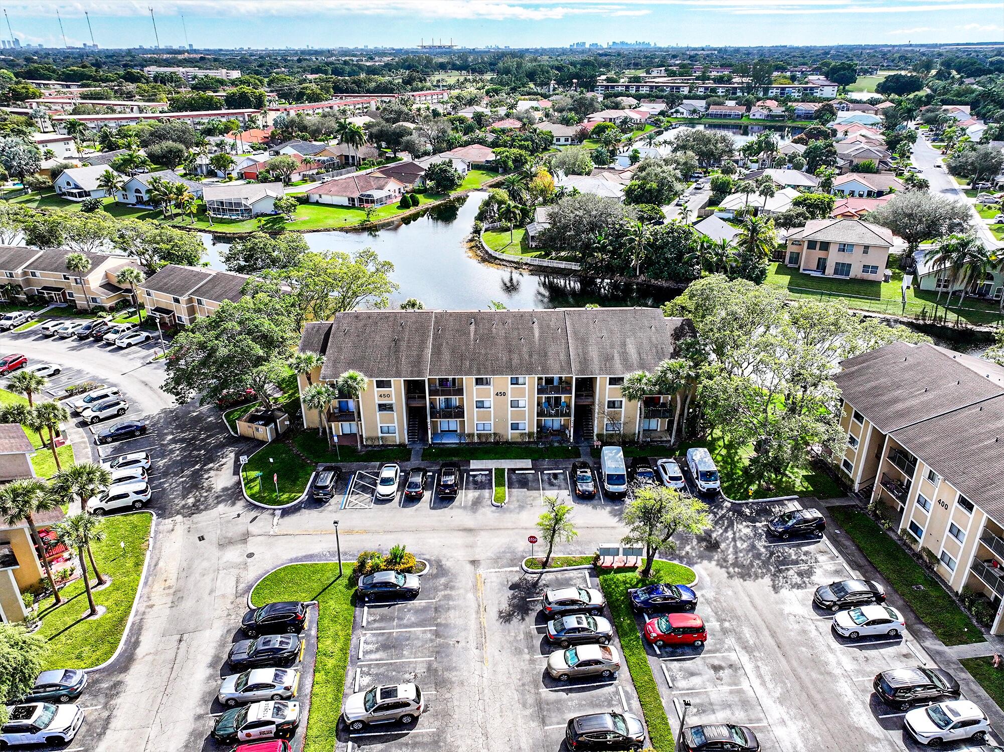 450 Palm Circle 106