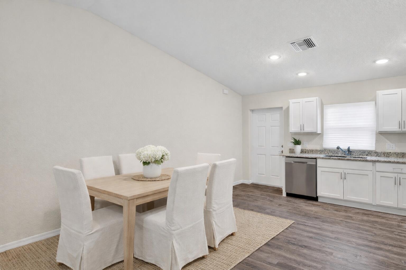 6056 Pecan Circle