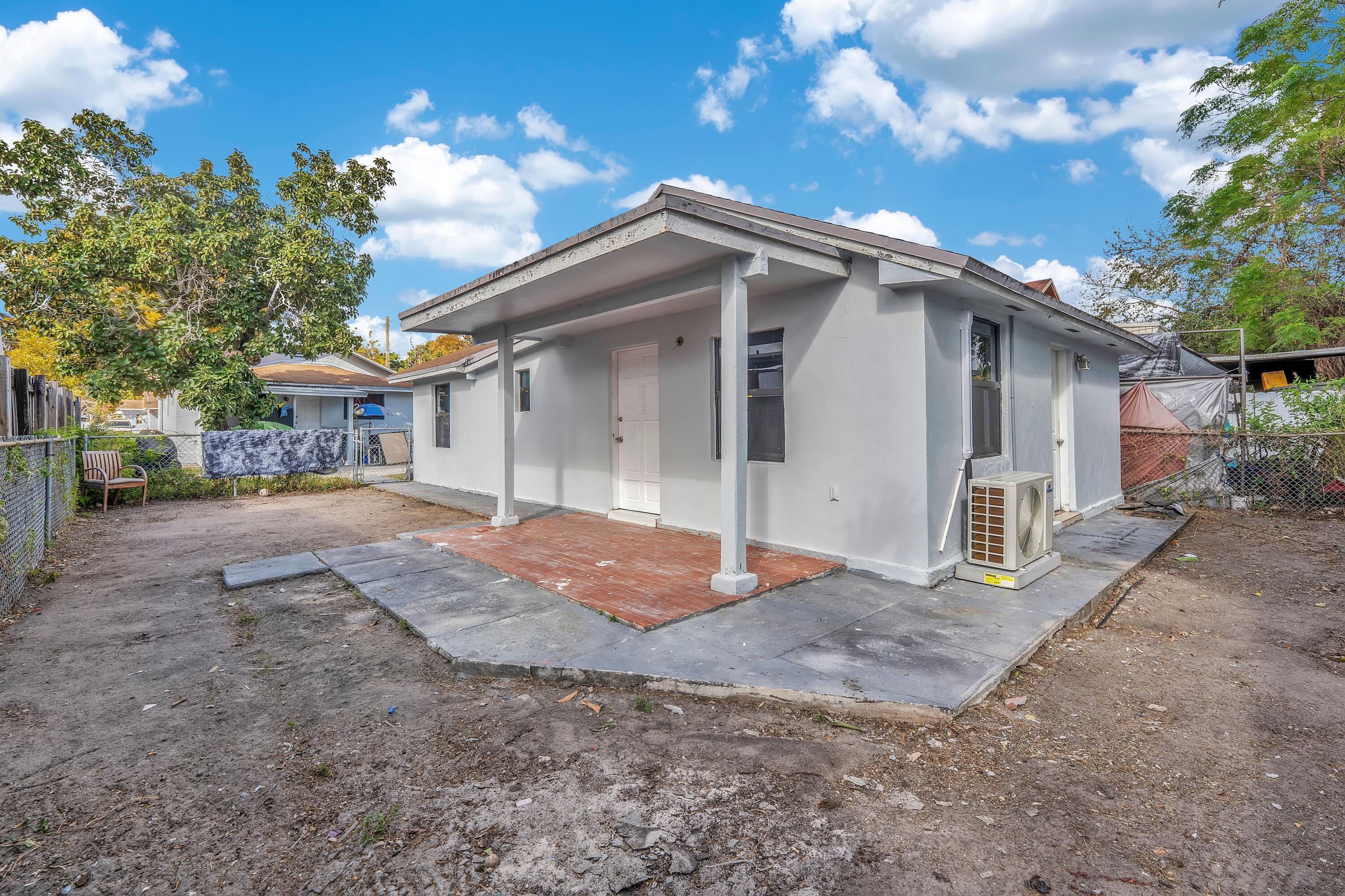 2428 NW 28th Street Rear