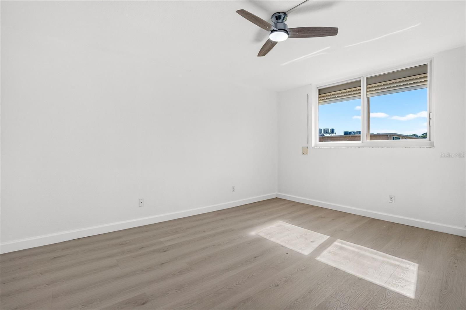 5095 BAY ST NE #310