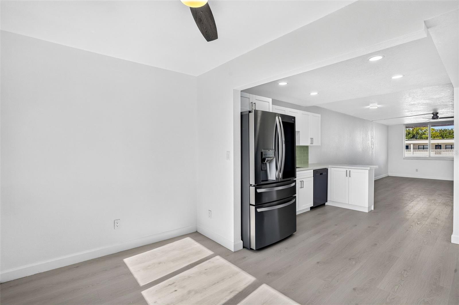 5095 BAY ST NE #310