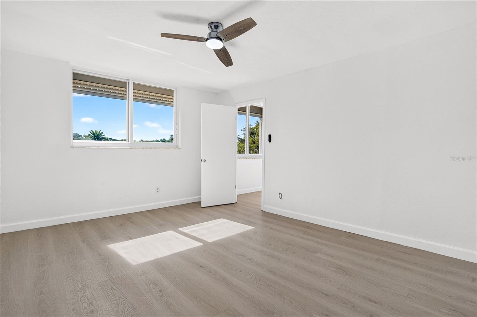 5095 BAY ST NE #310