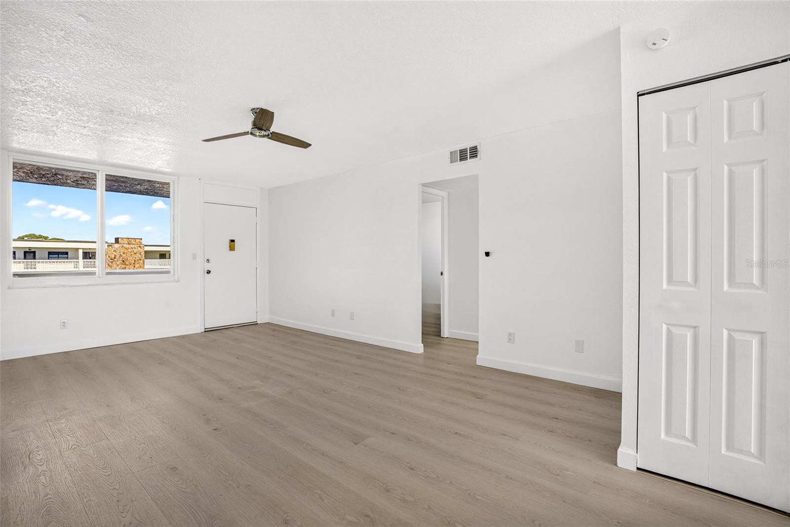 5095 BAY ST NE #310