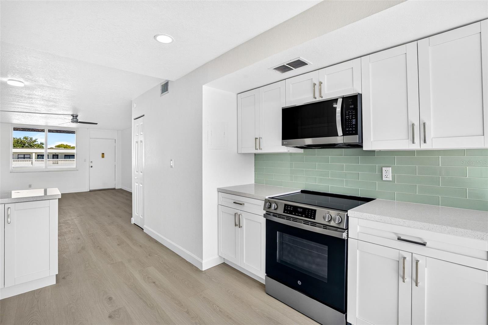 5095 BAY ST NE #310