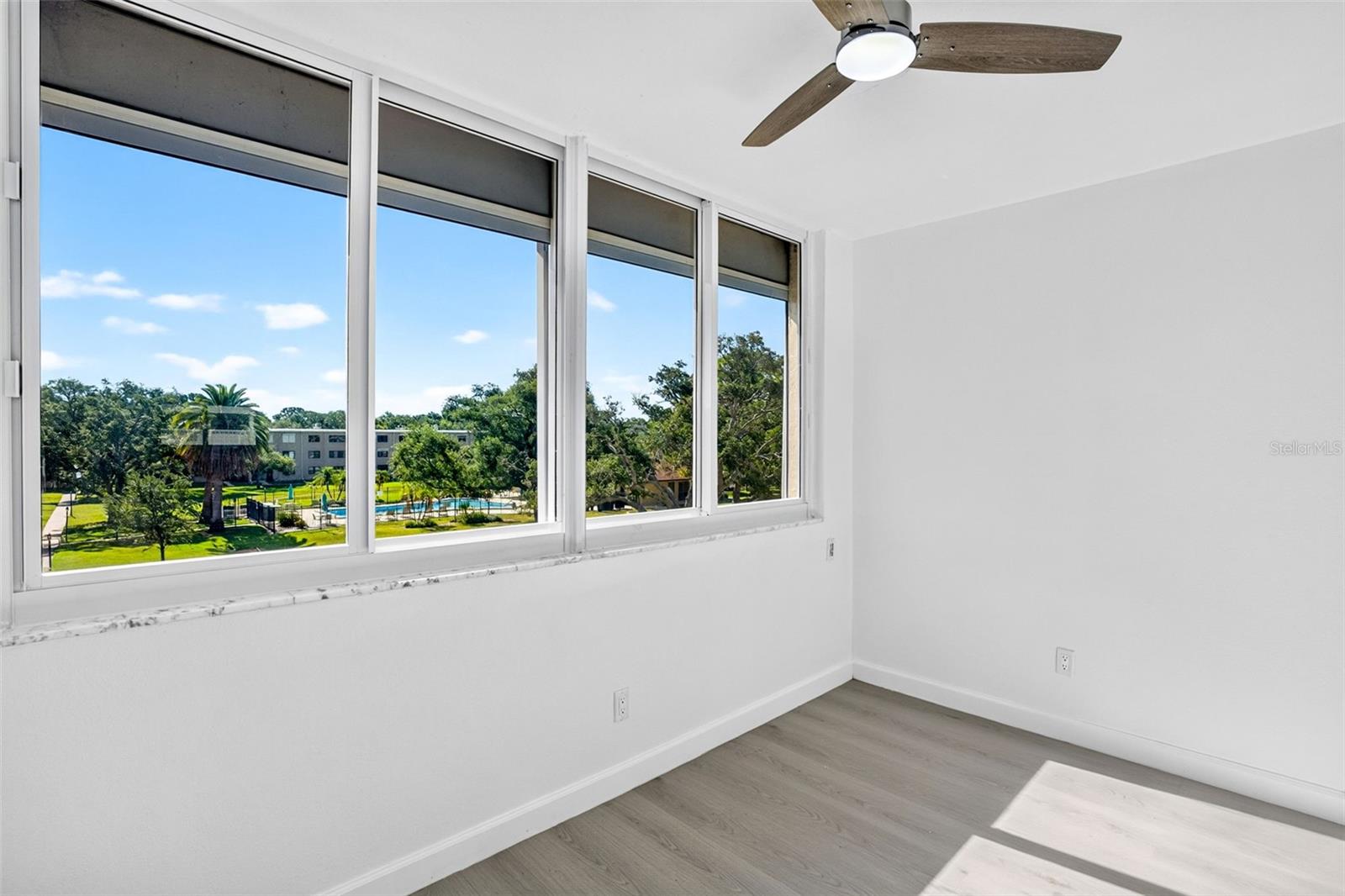 5095 BAY ST NE #310