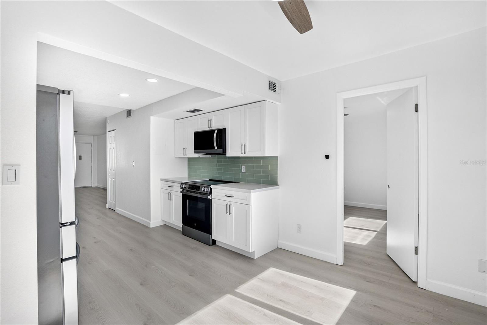 5095 BAY ST NE #310