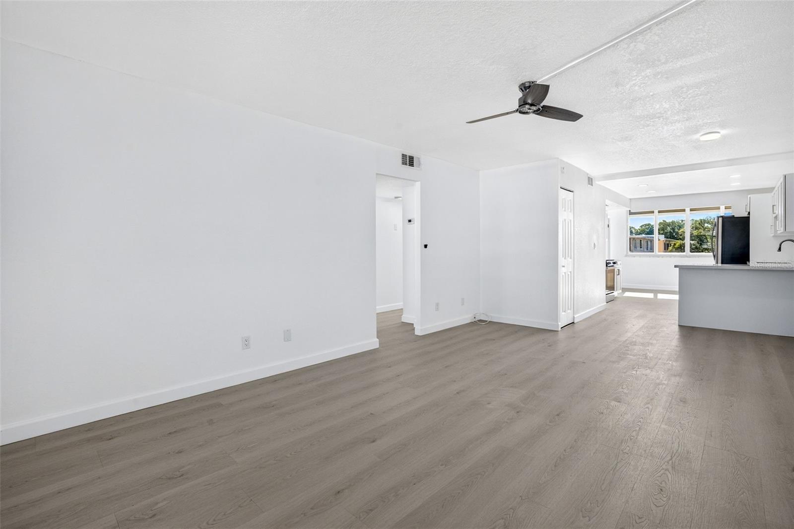 5095 BAY ST NE #310