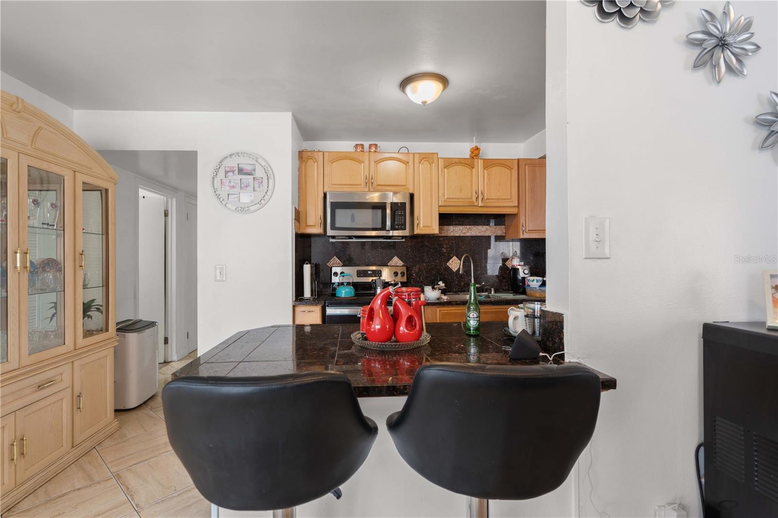 5607 LARIMER DR