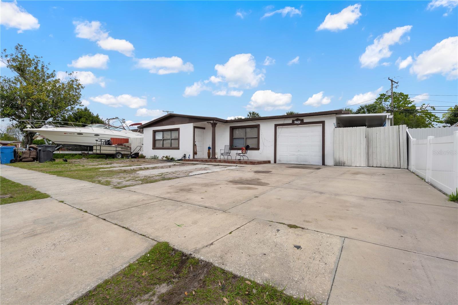 5607 LARIMER DR