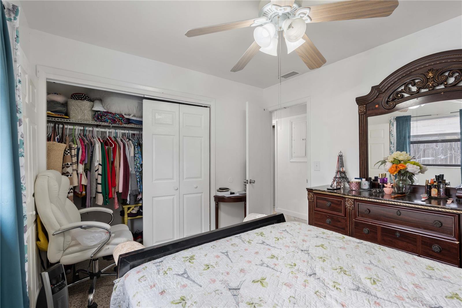 5607 LARIMER DR