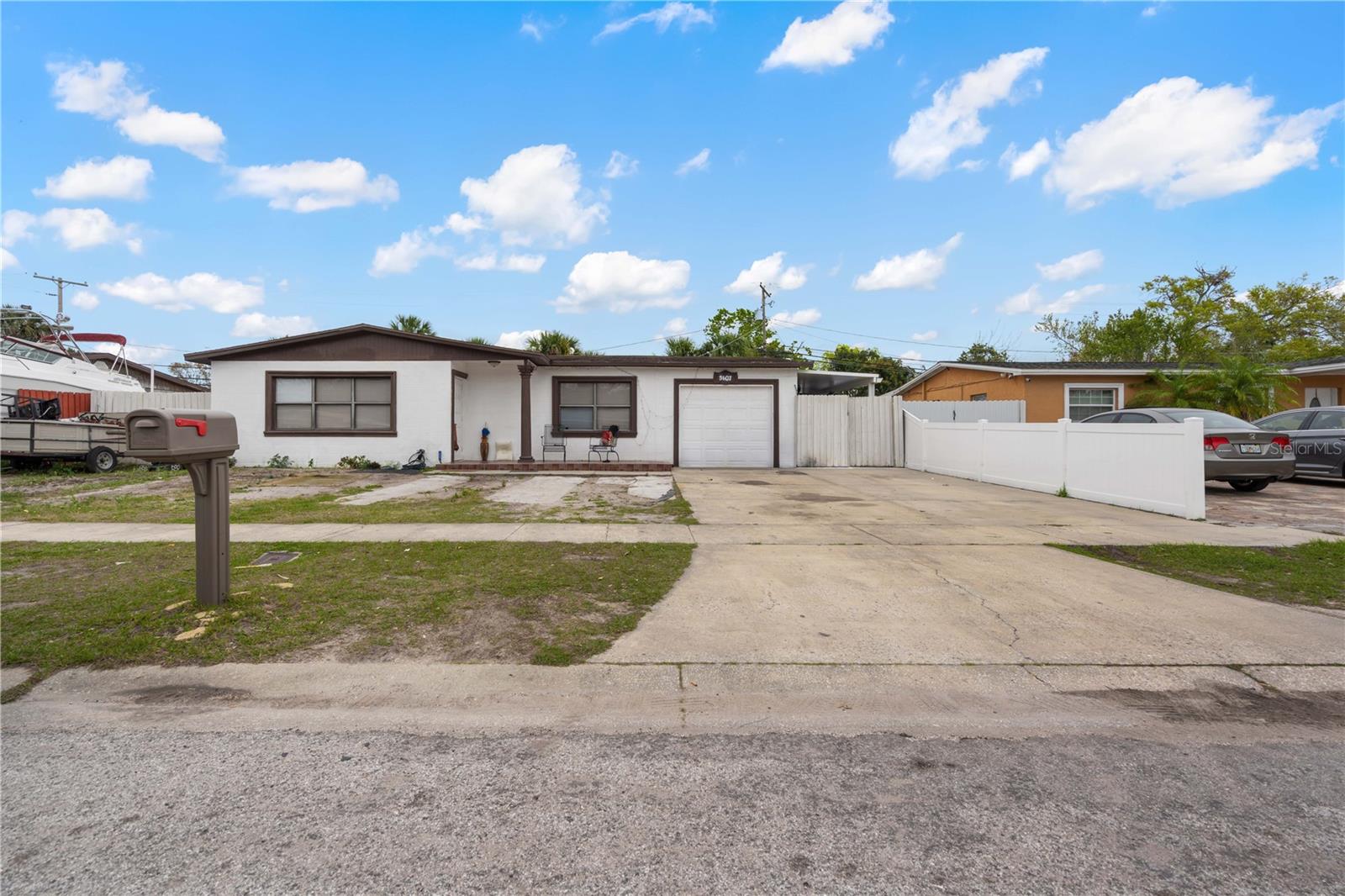 5607 LARIMER DR