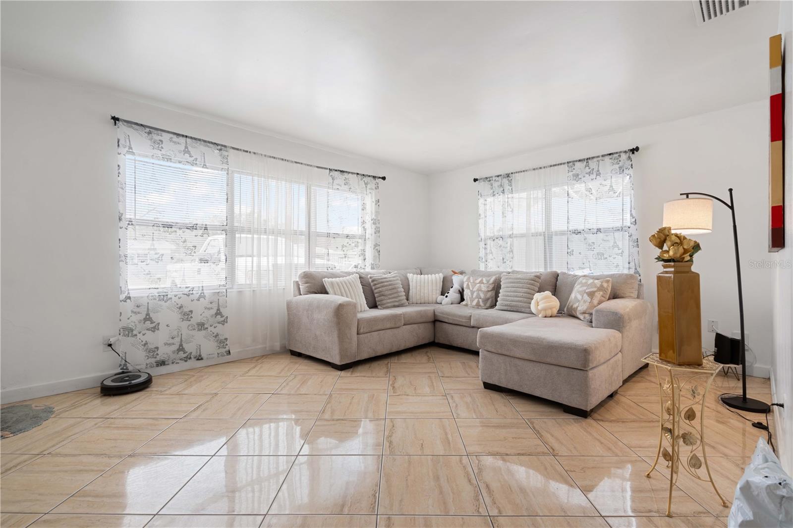 5607 LARIMER DR