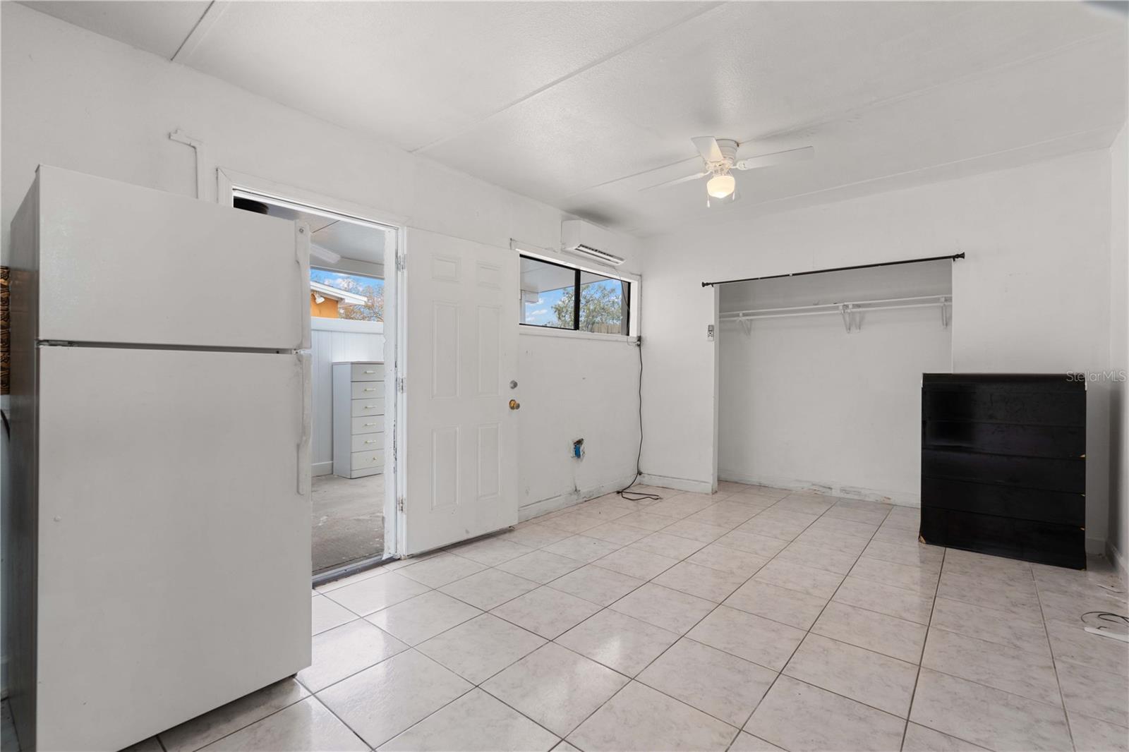 5607 LARIMER DR