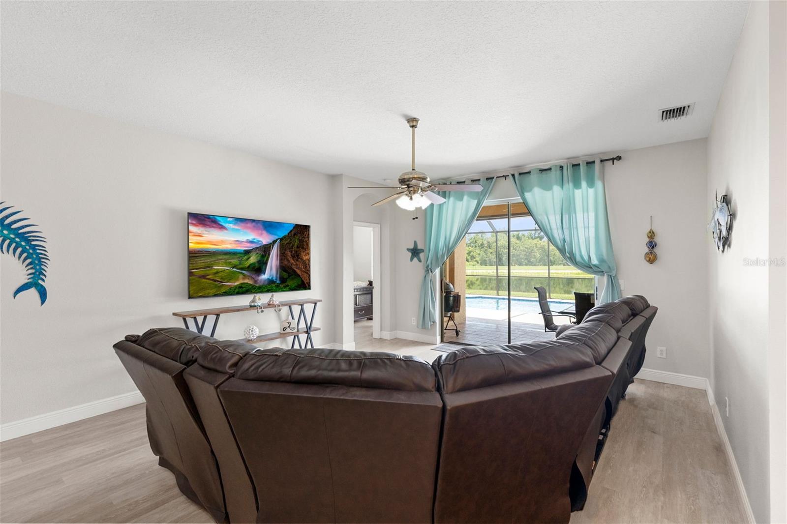 9505 LAUREL LEDGE DR