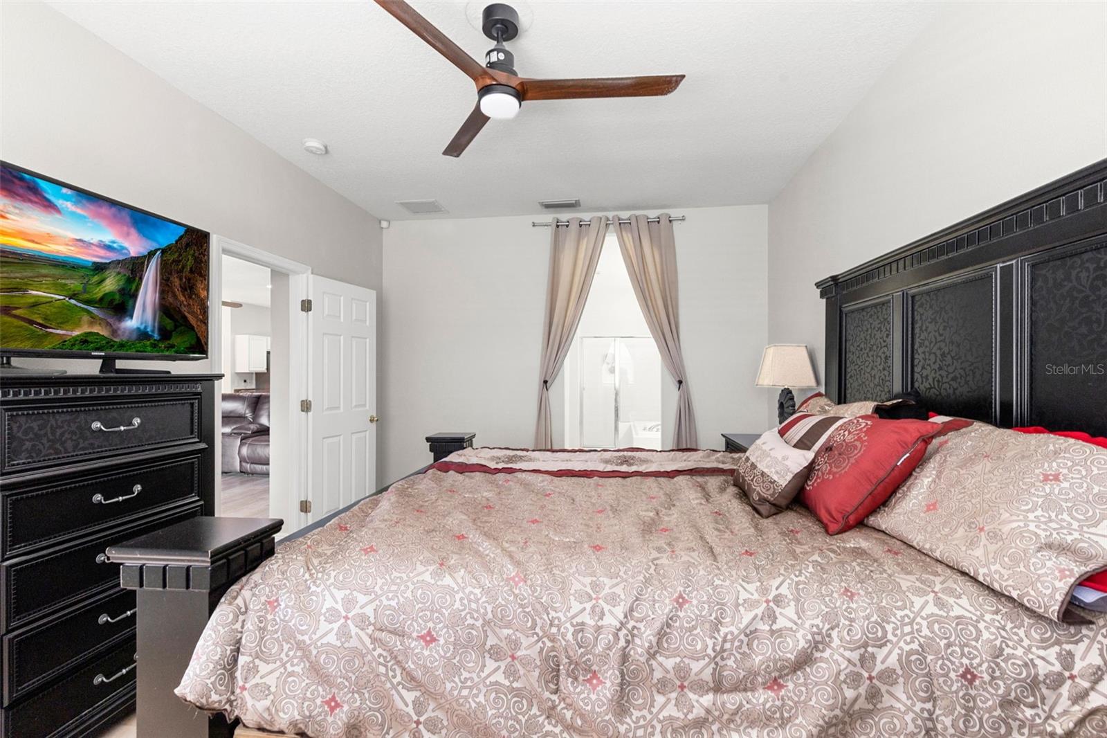 9505 LAUREL LEDGE DR