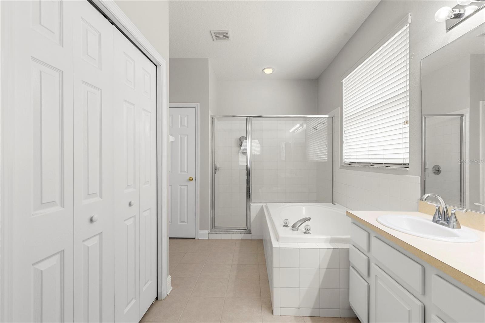 9505 LAUREL LEDGE DR