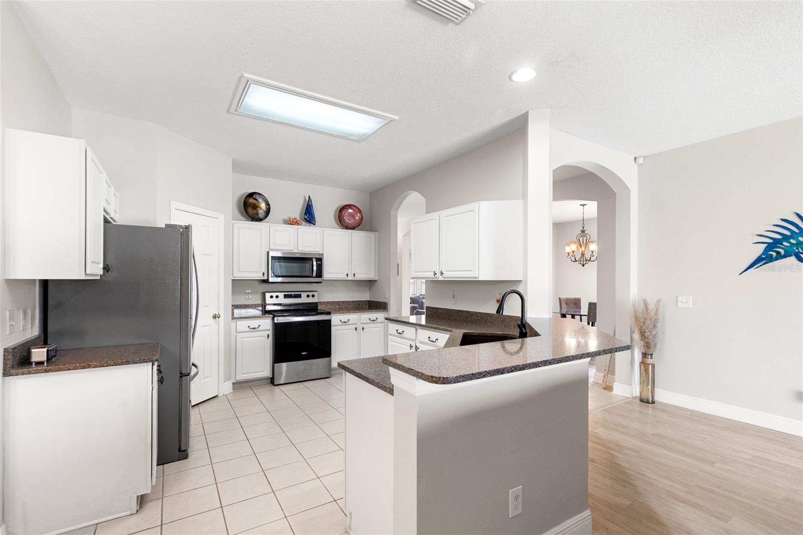 9505 LAUREL LEDGE DR