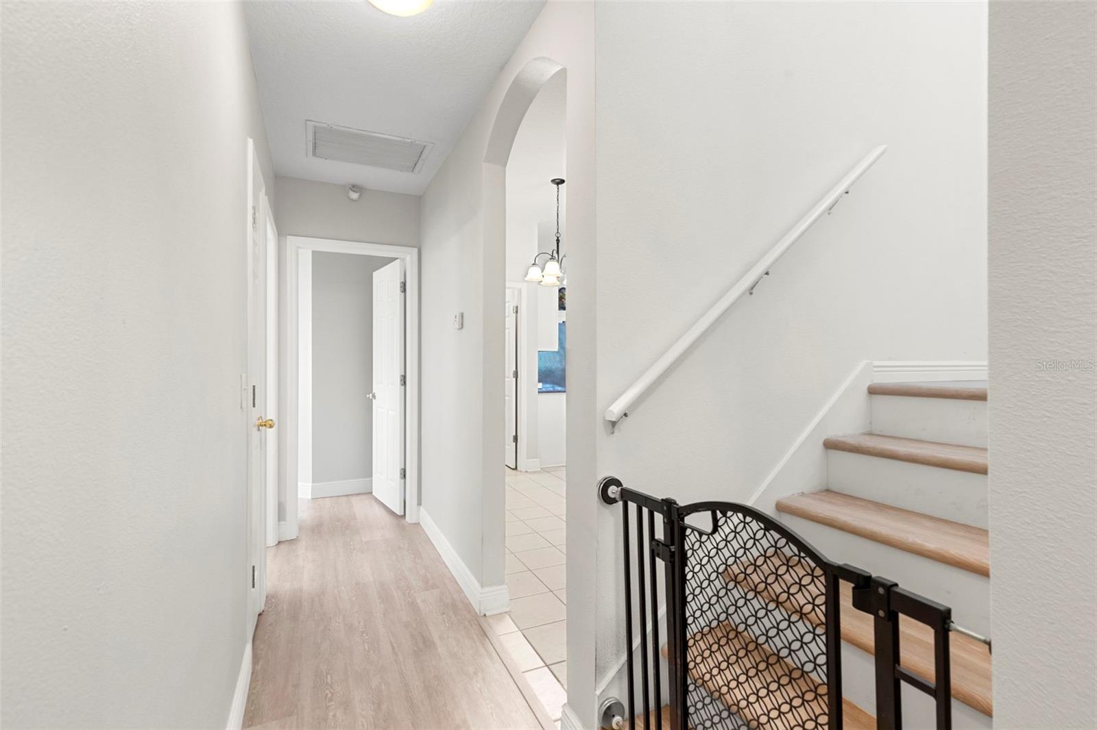 9505 LAUREL LEDGE DR