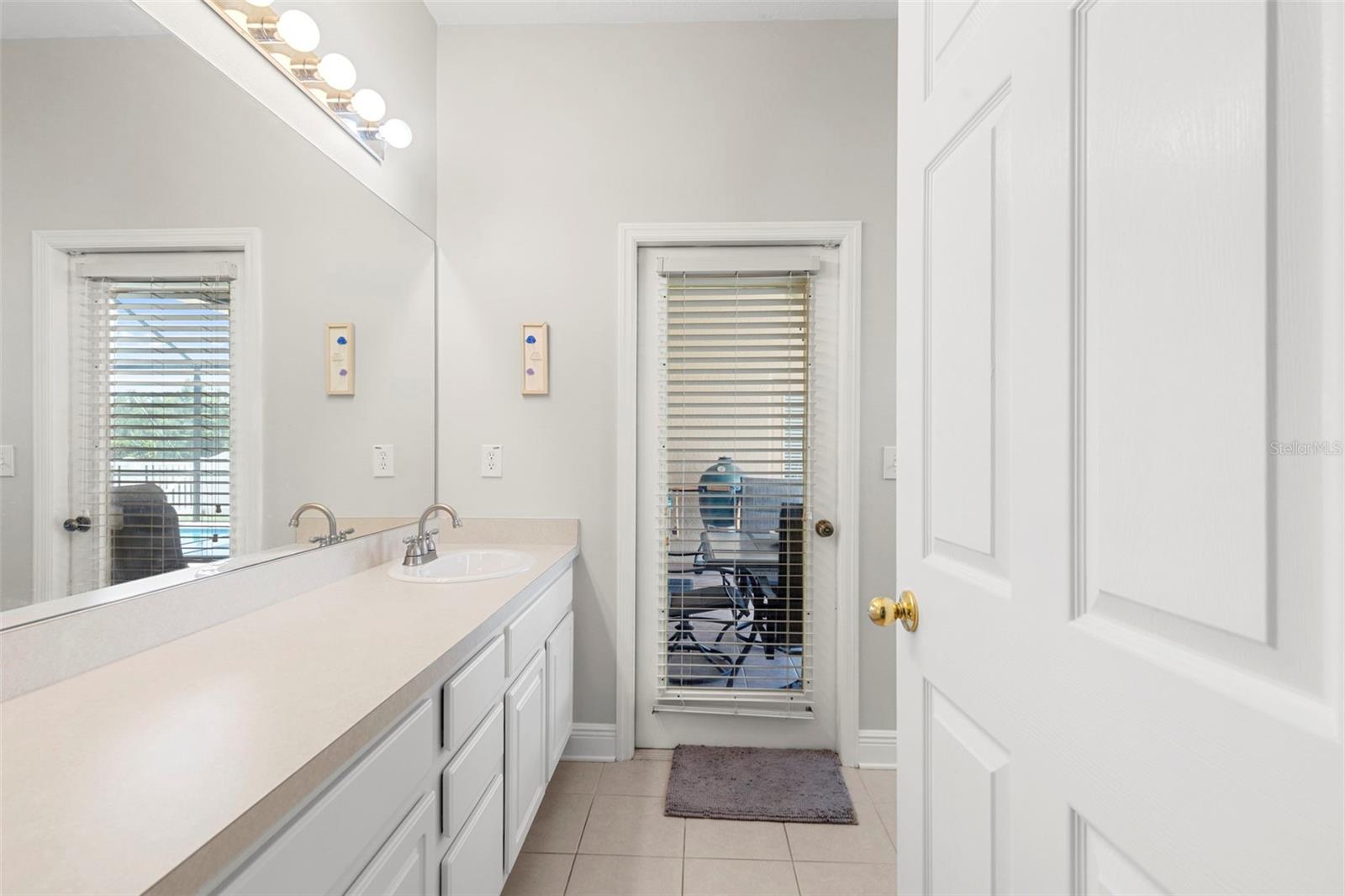 9505 LAUREL LEDGE DR