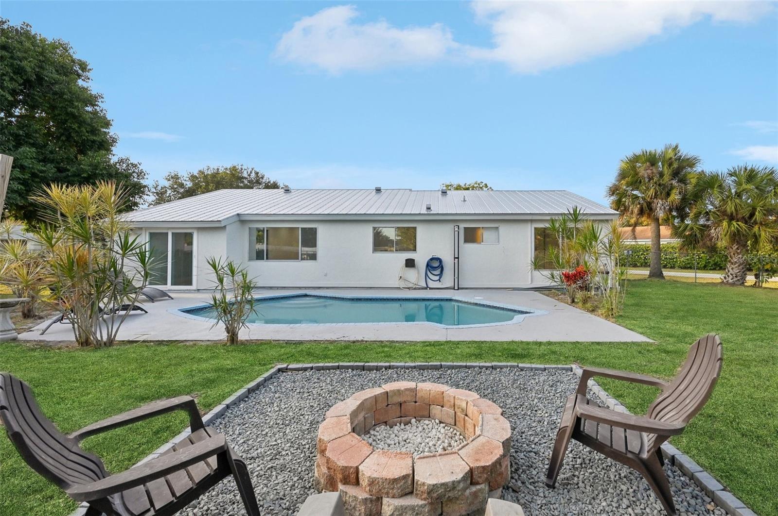 337 SW CHERRYHILL RD