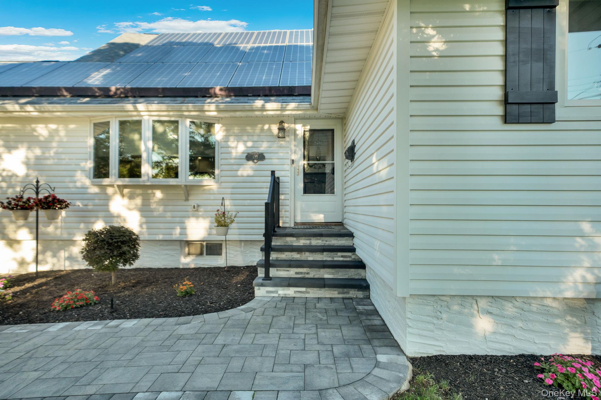 103 Queens Avenue