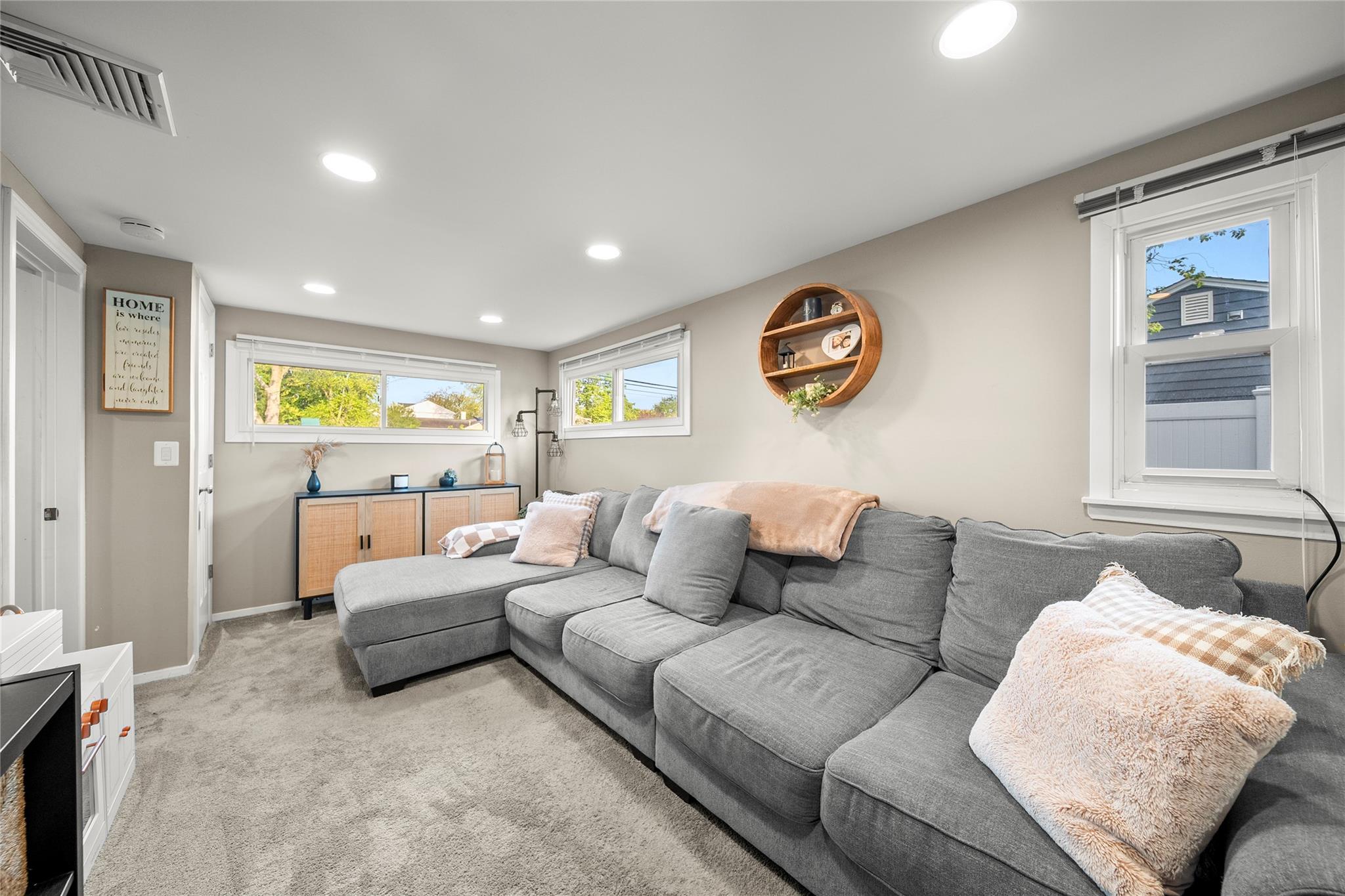 900 Bay Shore Avenue