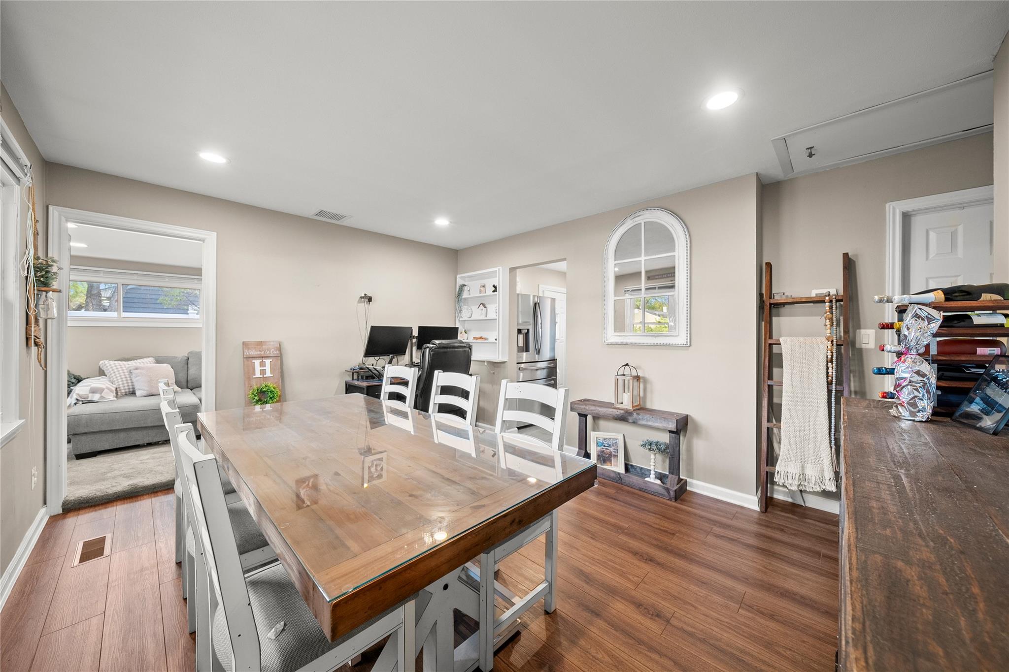 900 Bay Shore Avenue