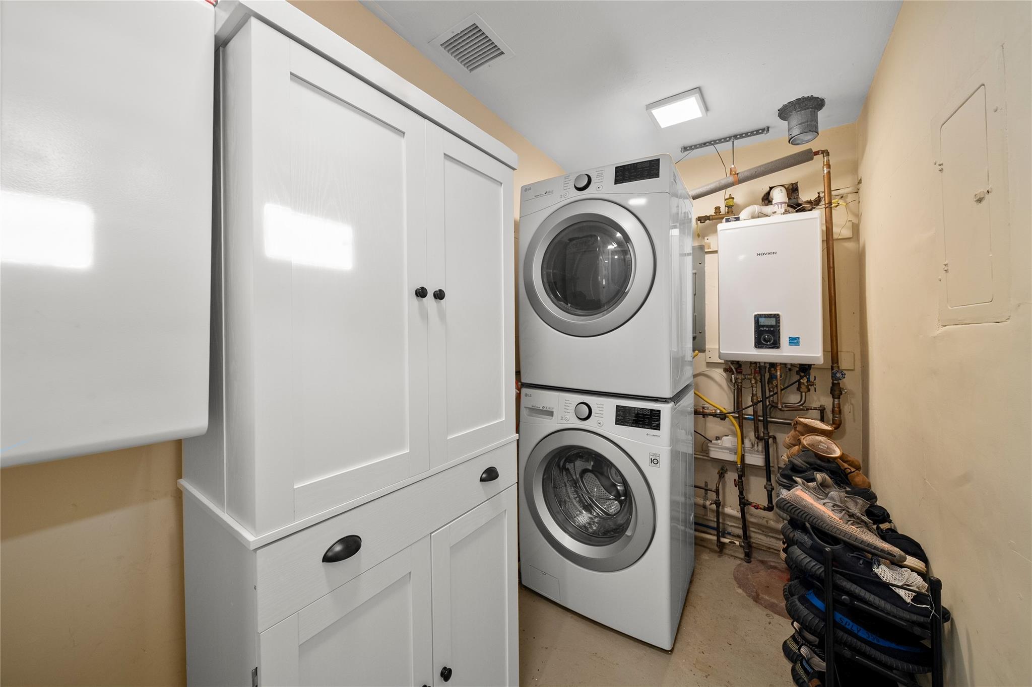 900 Bay Shore Avenue