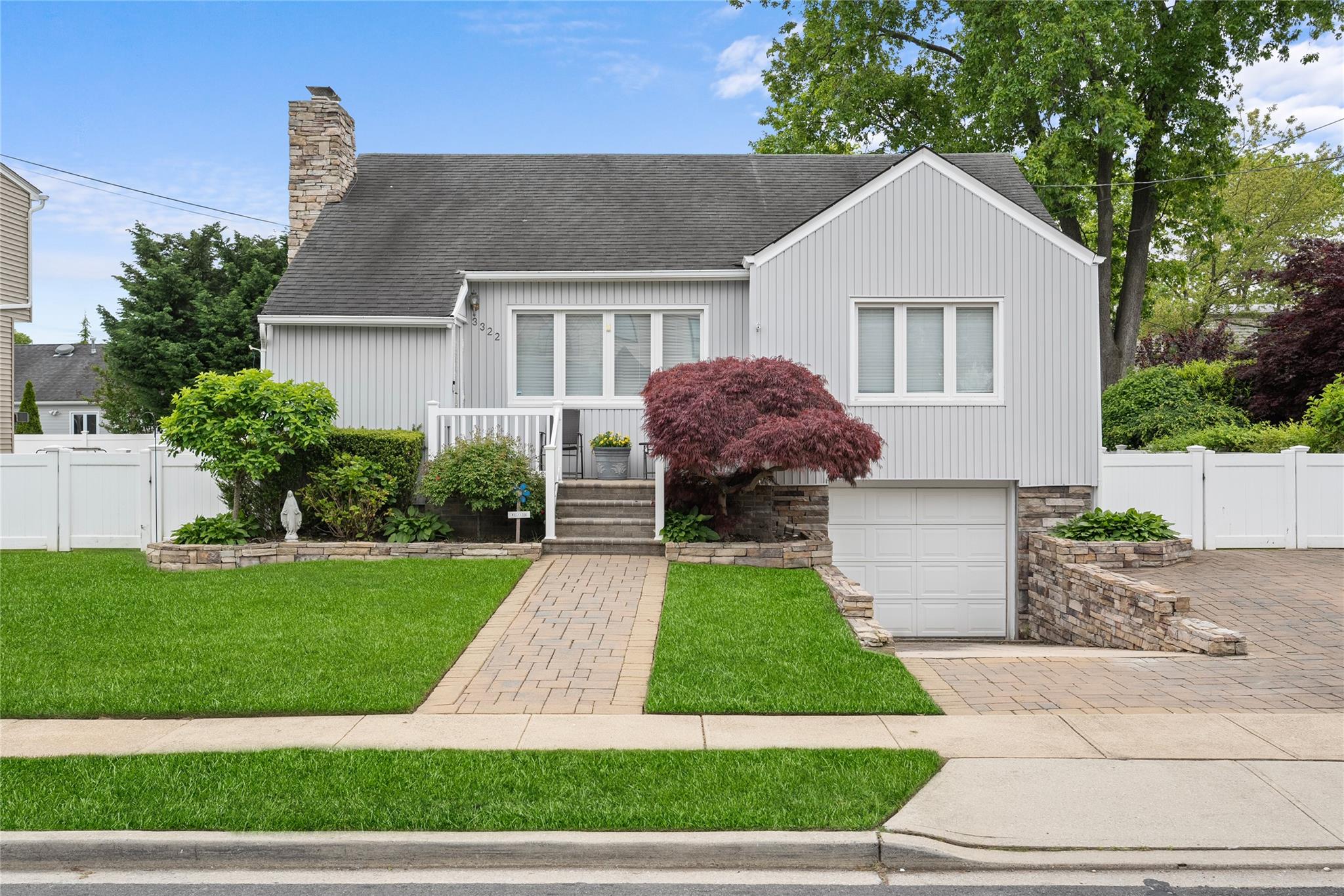 3322 Bayfield Boulevard