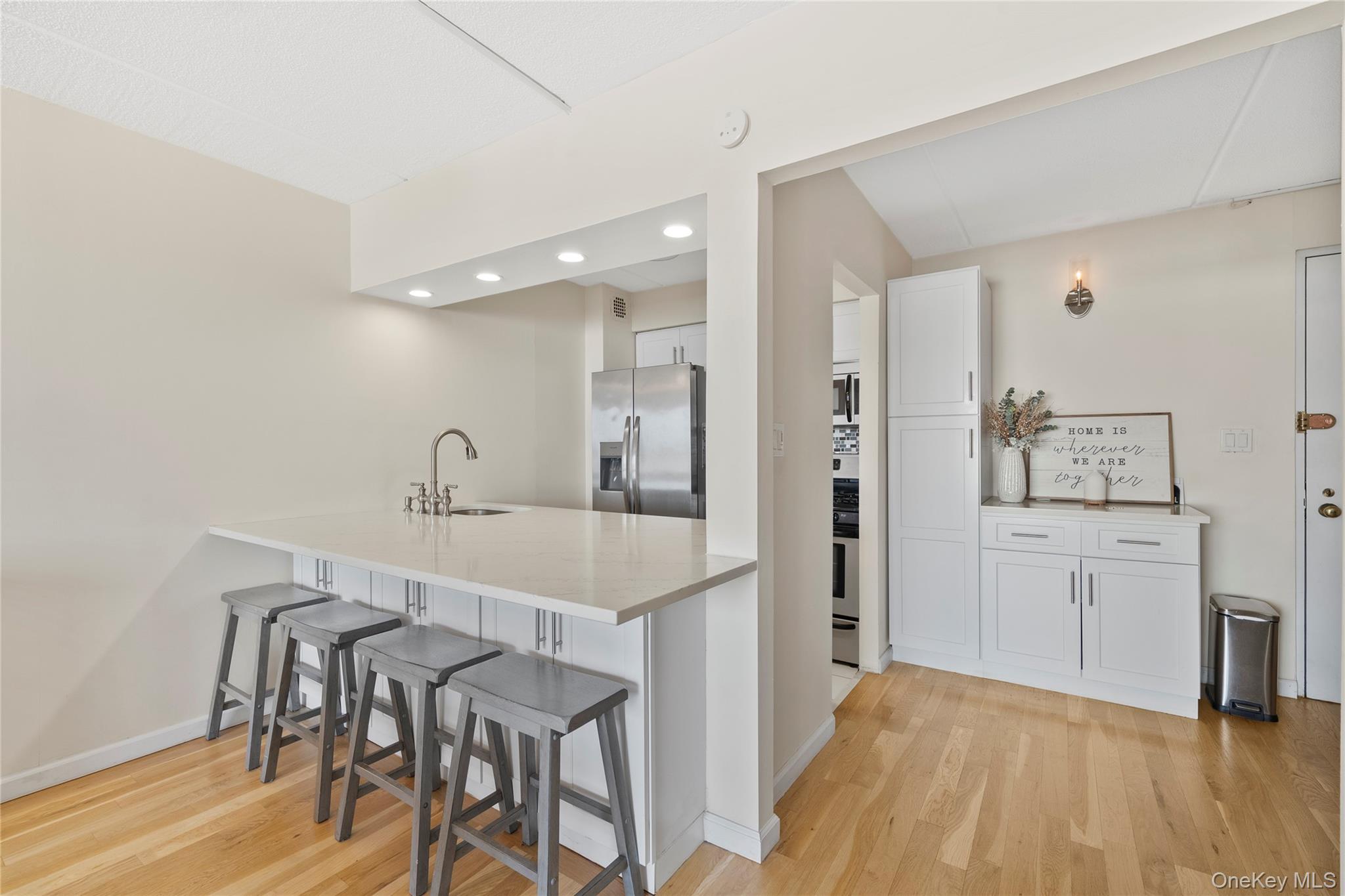 135 Post Avenue Unit: 6O