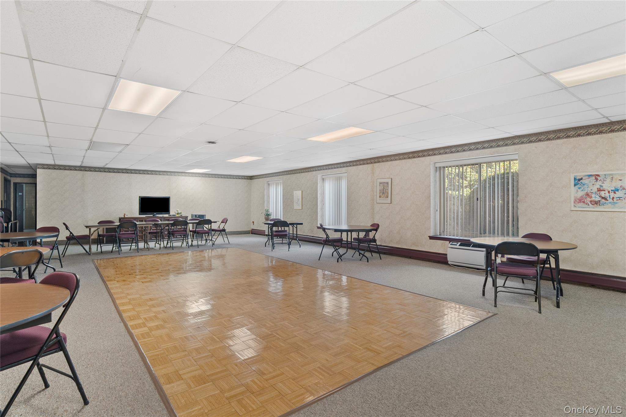 135 Post Avenue Unit: 6O