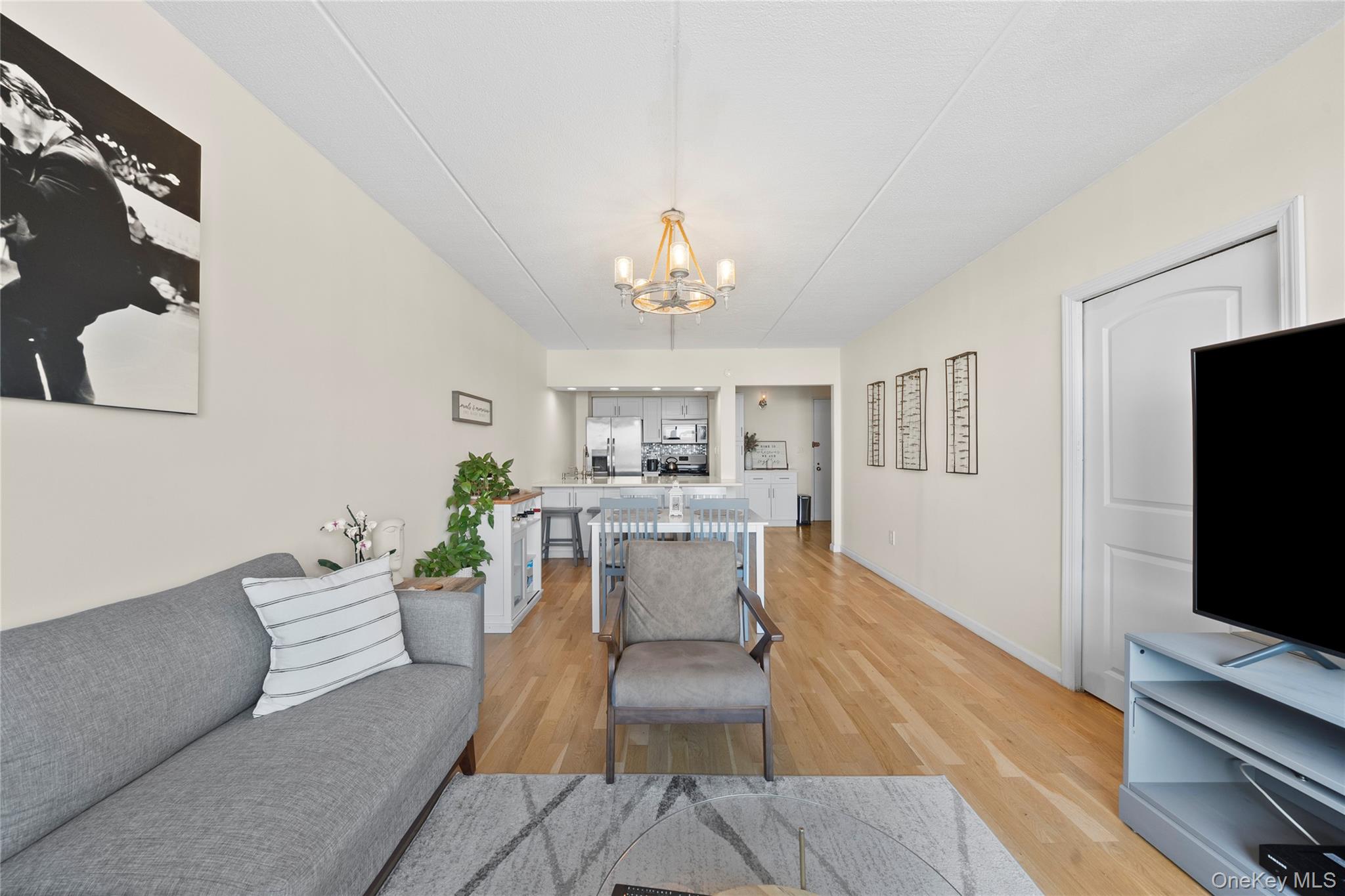 135 Post Avenue Unit: 6O