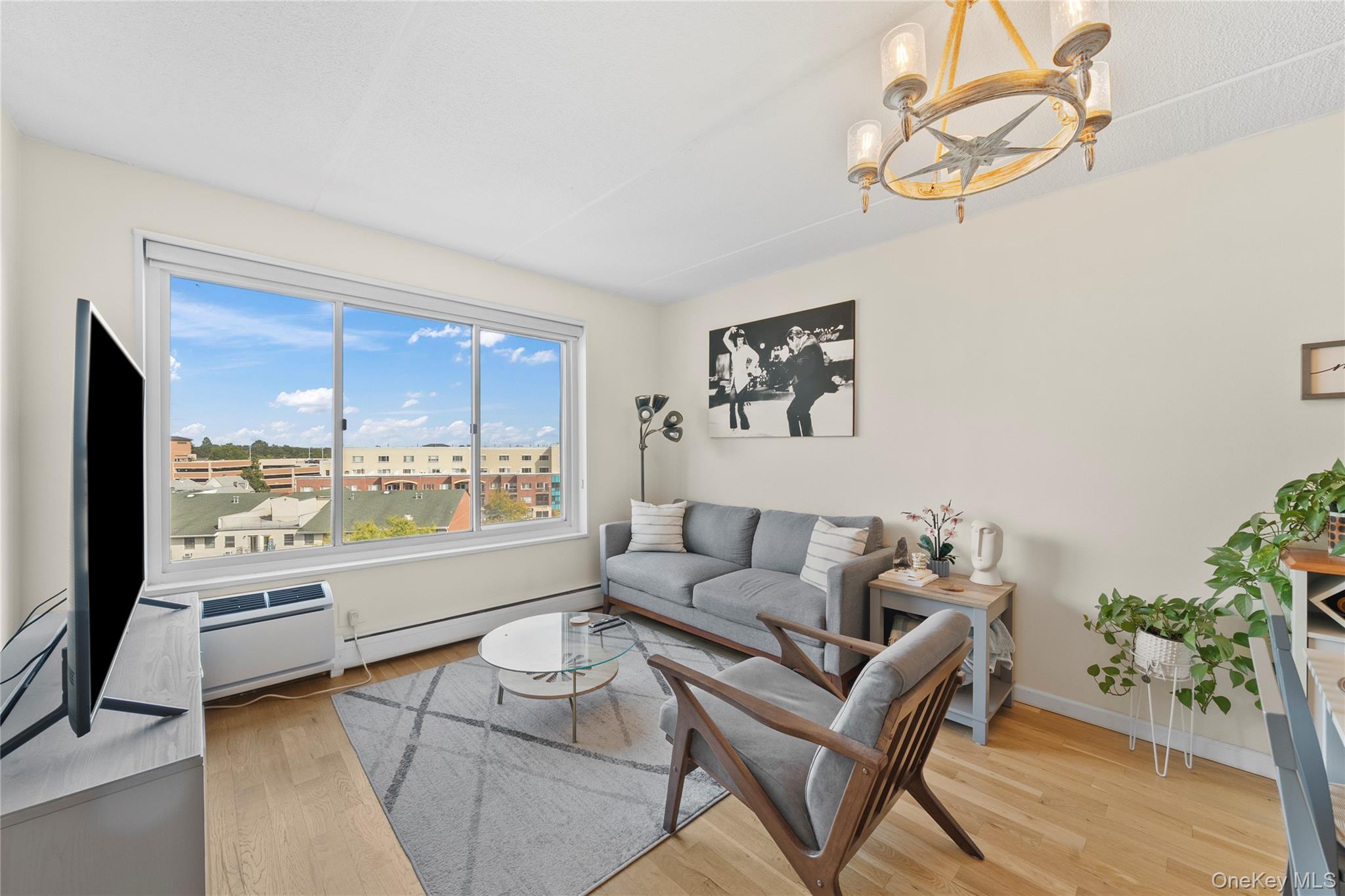 135 Post Avenue Unit: 6O