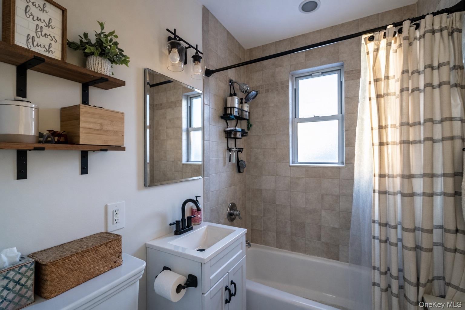 12 Edwards Street Unit: 3B