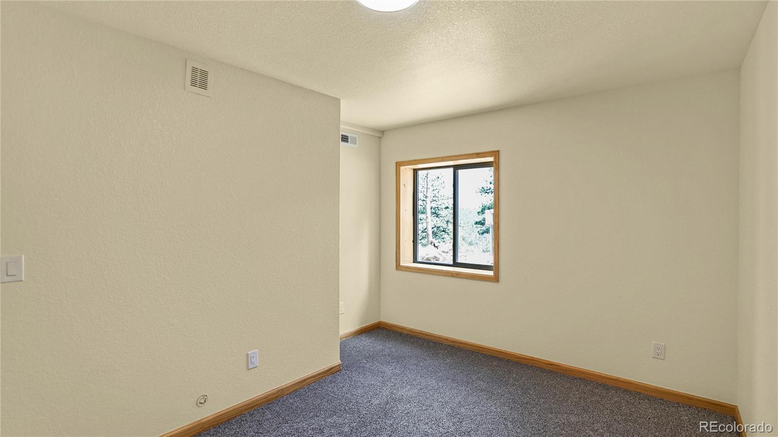 325 Bob Cat Trail