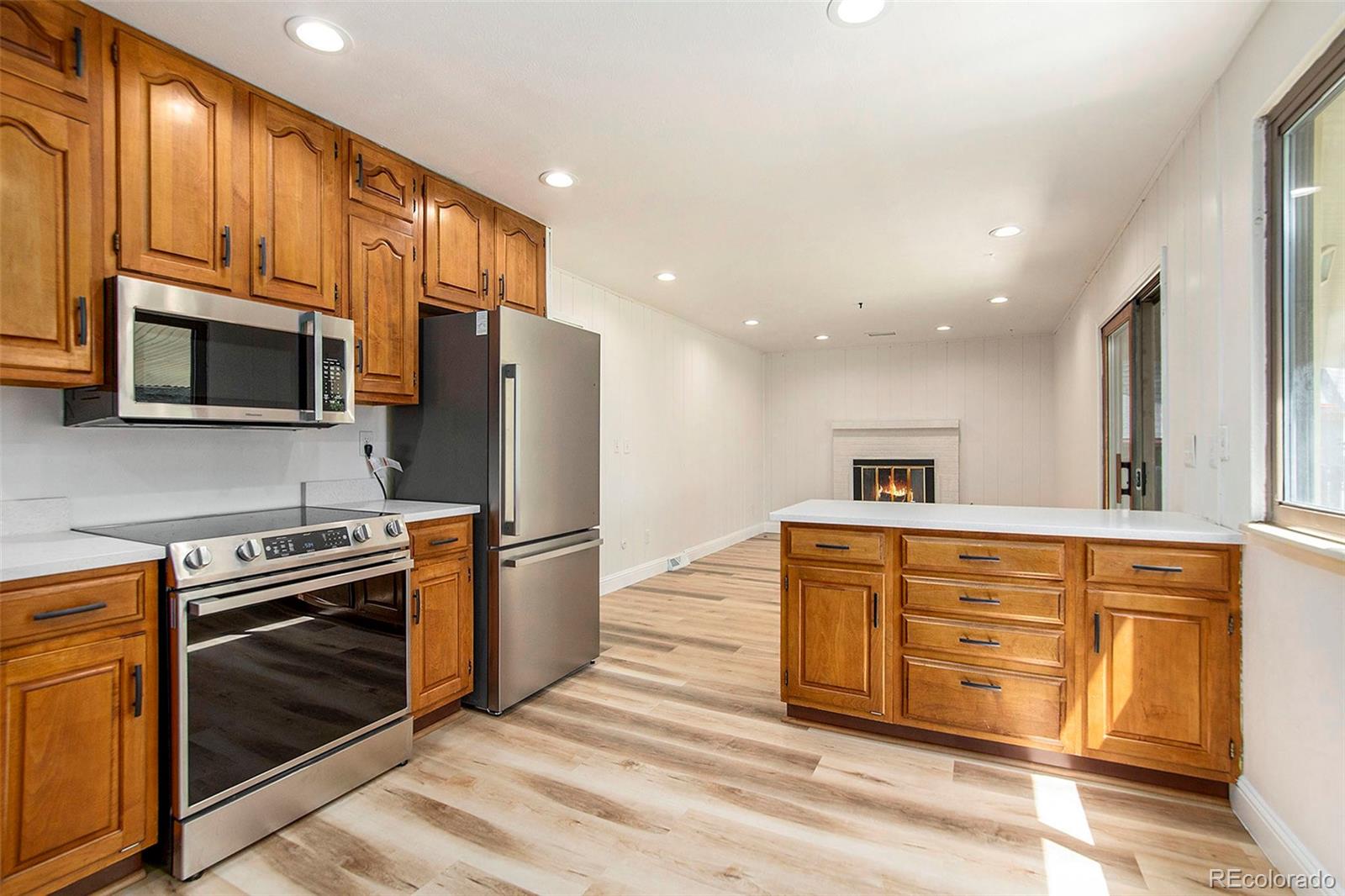 7446 S Elm Court