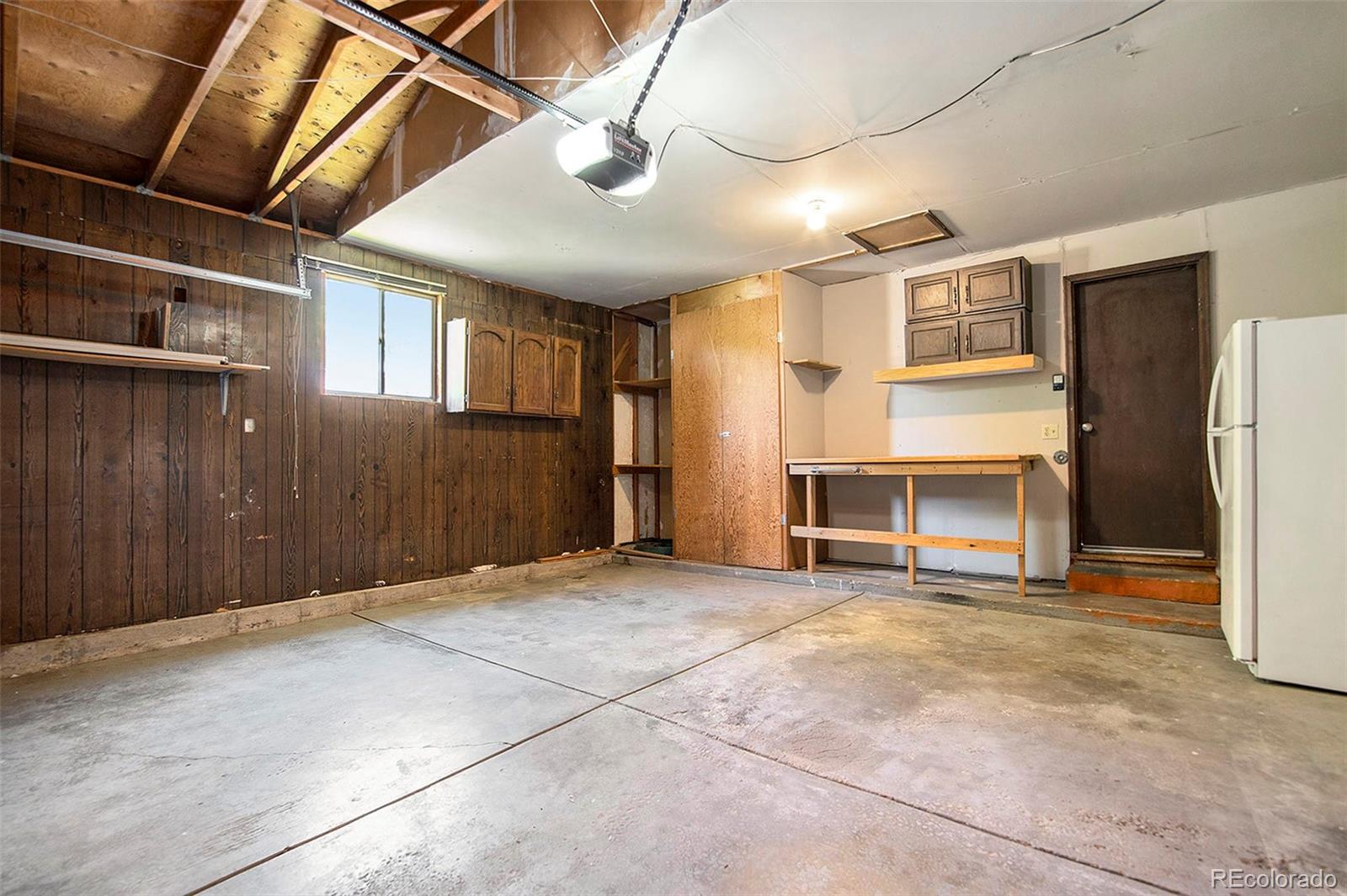 7446 S Elm Court