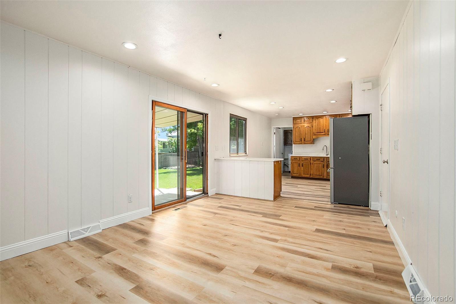 7446 S Elm Court