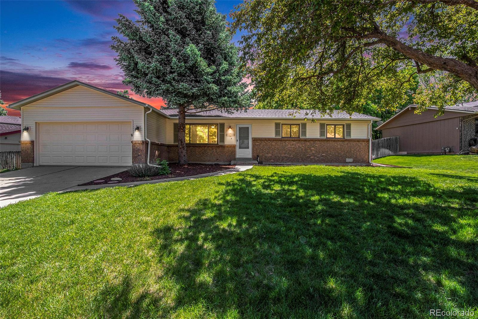 7446 S Elm Court