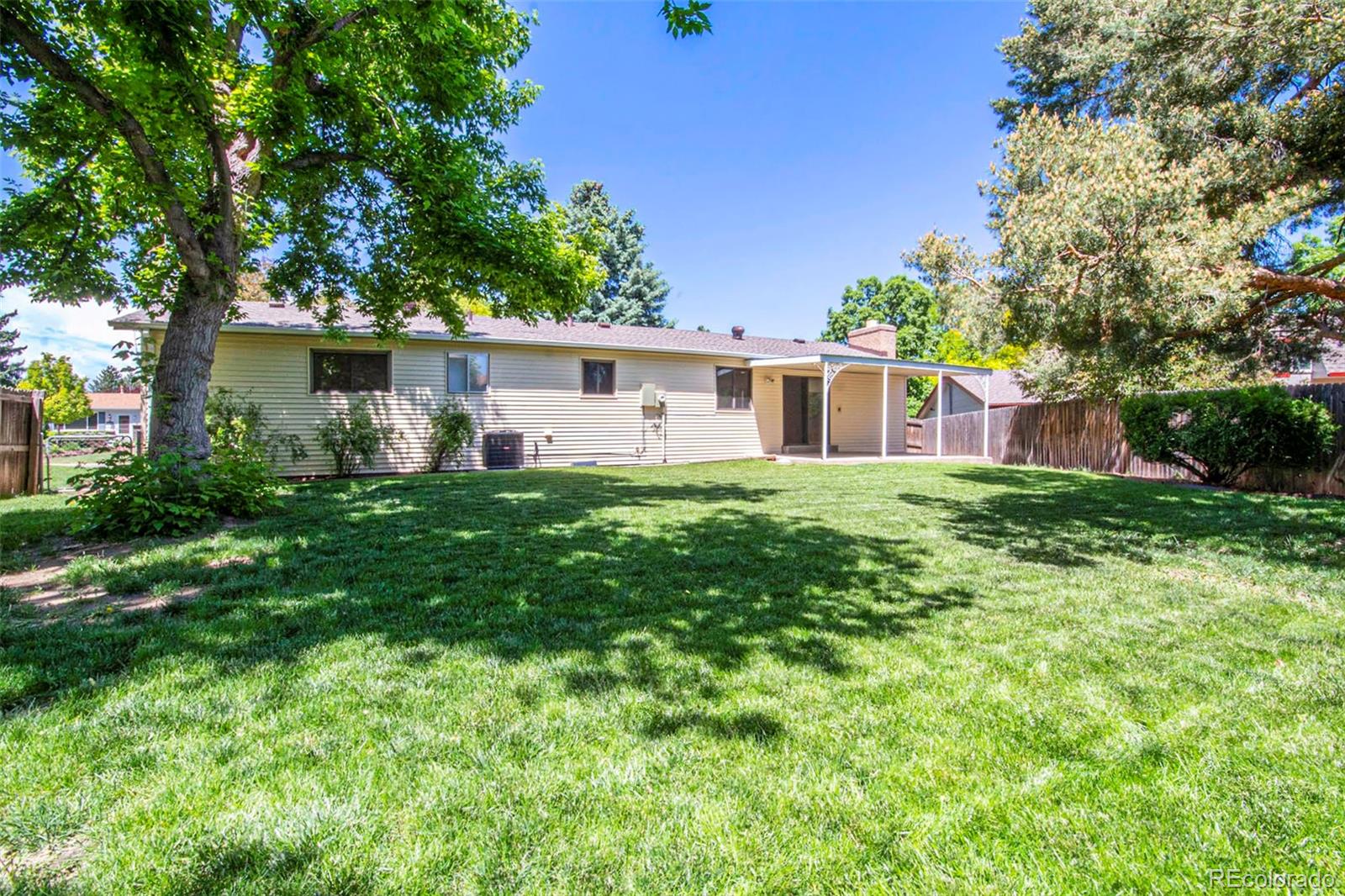 7446 S Elm Court