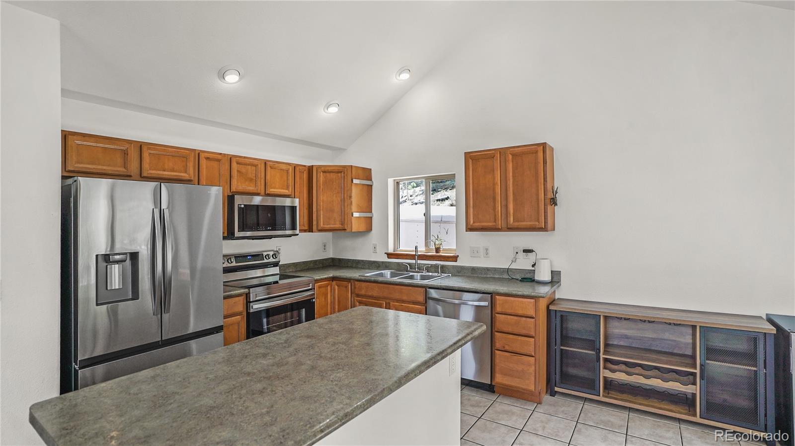 368 Lakeview Road