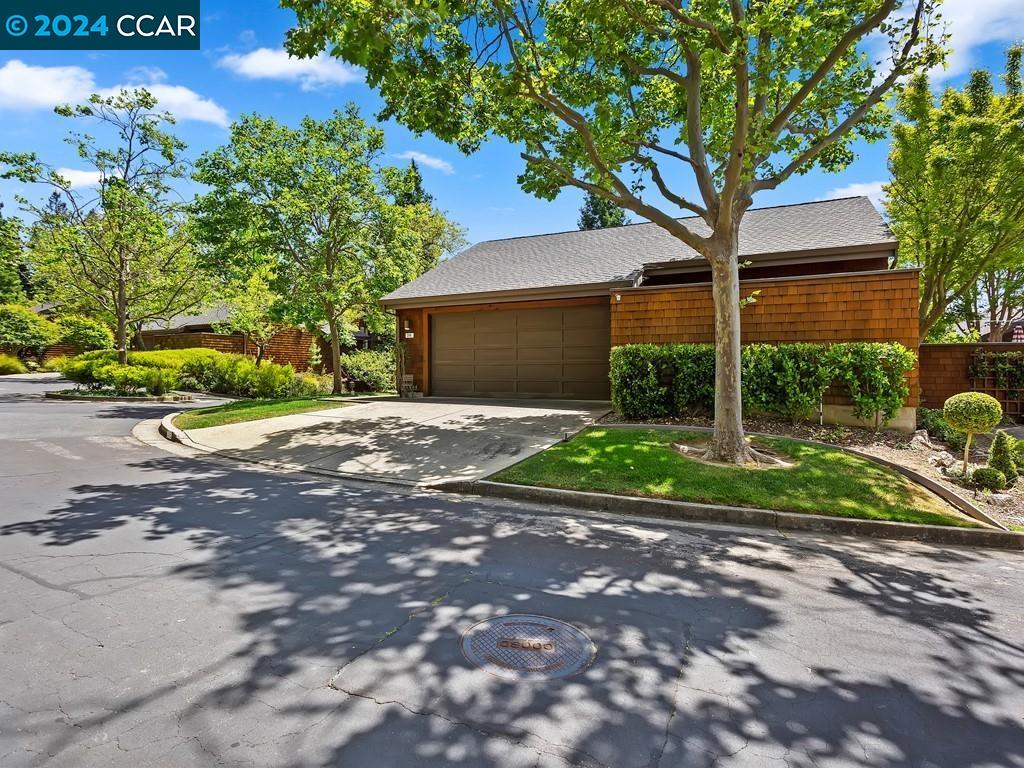 316 Village View Ct