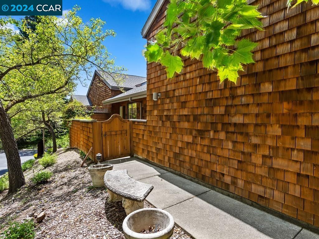 316 Village View Ct