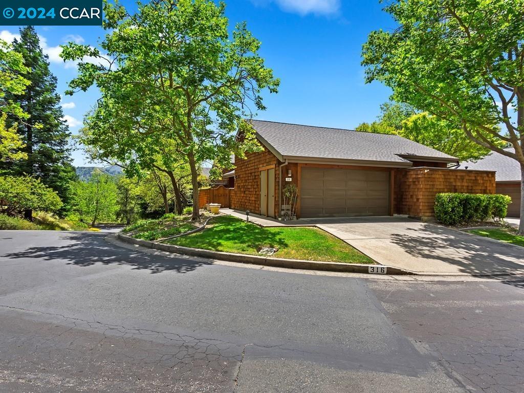 316 Village View Ct