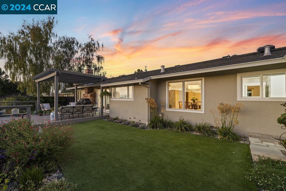 78 Shuey Dr