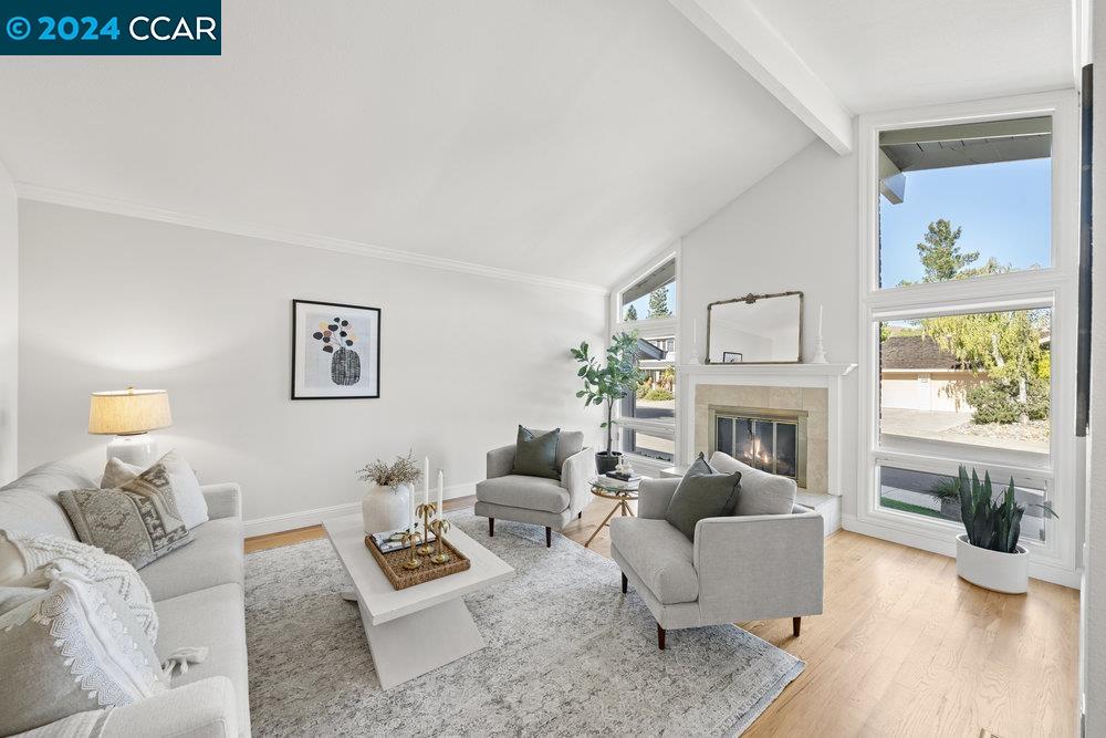 78 Shuey Dr
