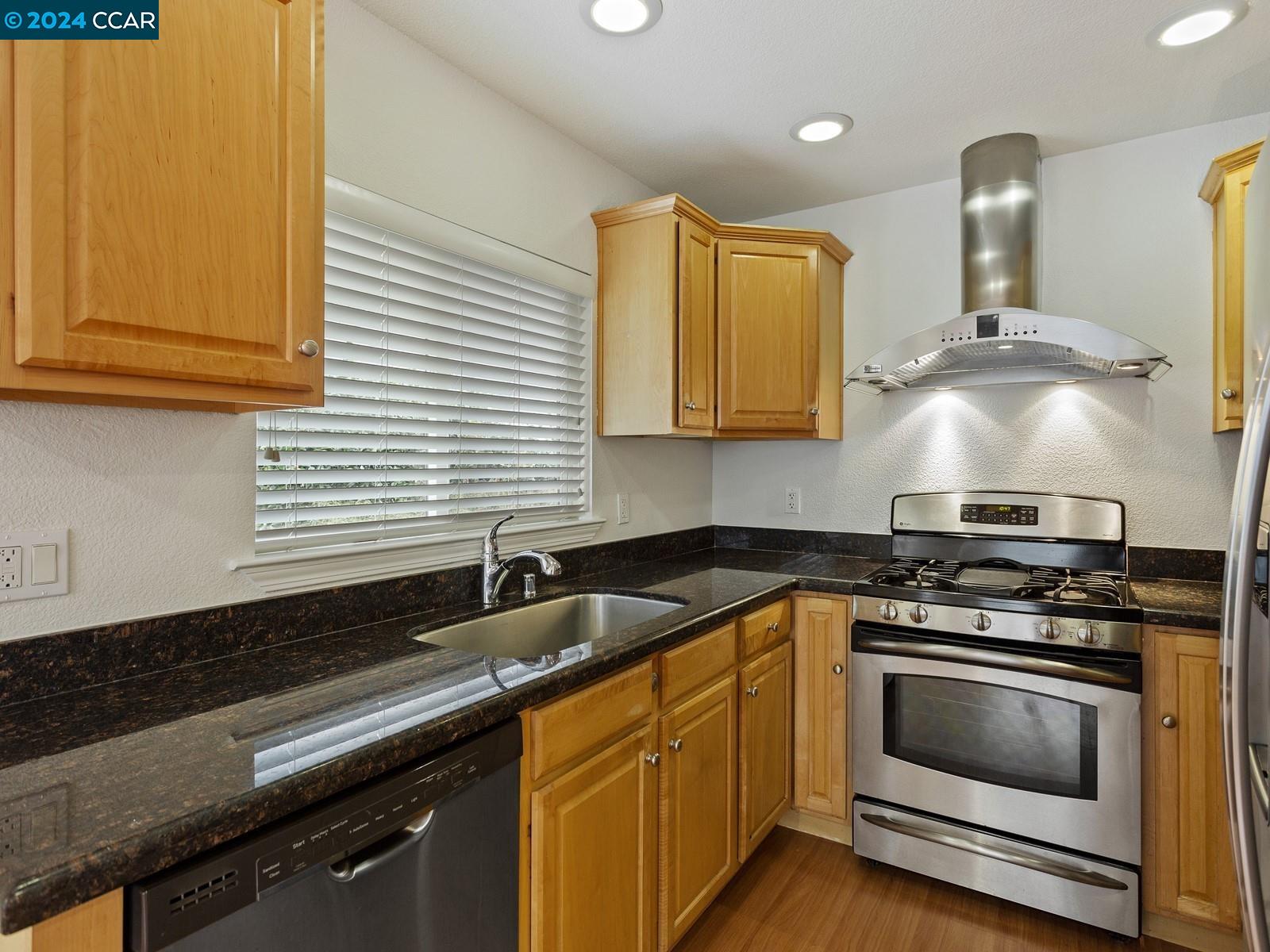 3592 Walnut Street