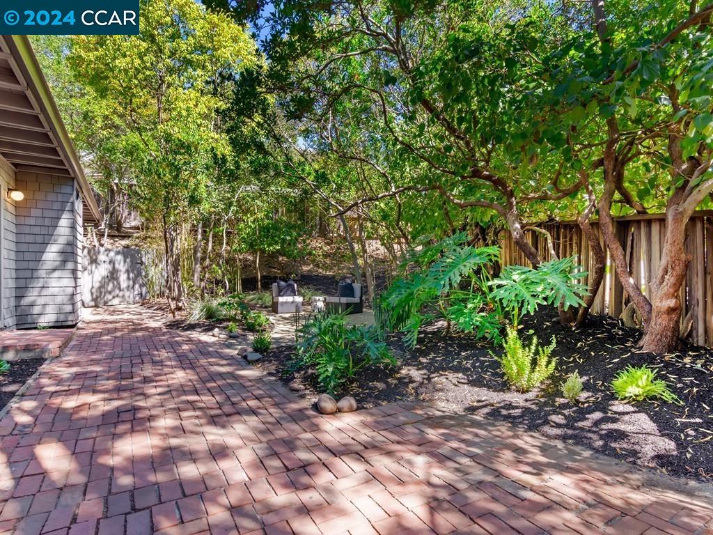 27 Charles Hill Cir